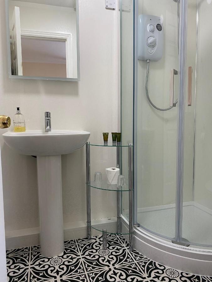 Byways Serviced Apartments Salisbury Dış mekan fotoğraf