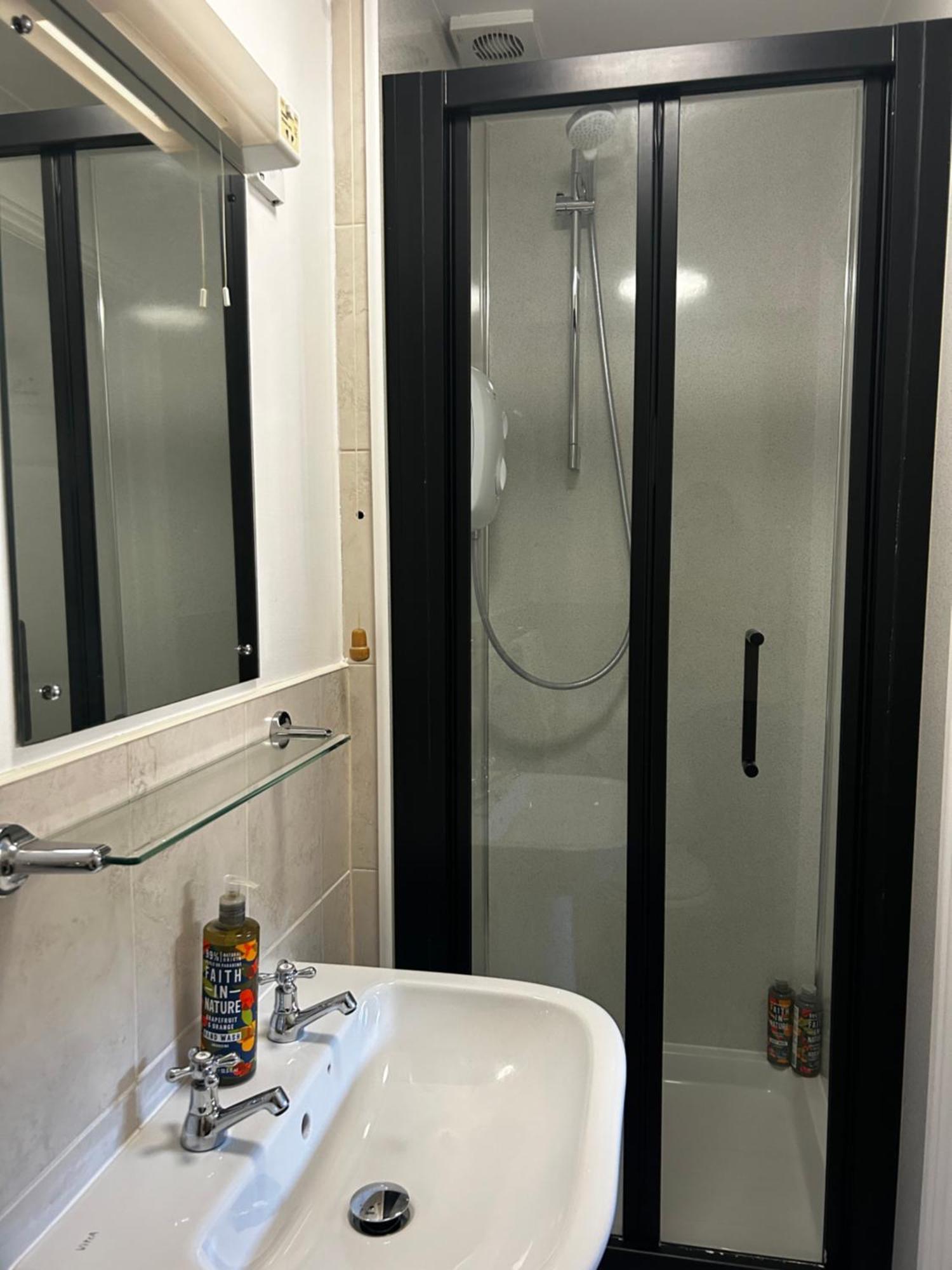 Byways Serviced Apartments Salisbury Dış mekan fotoğraf
