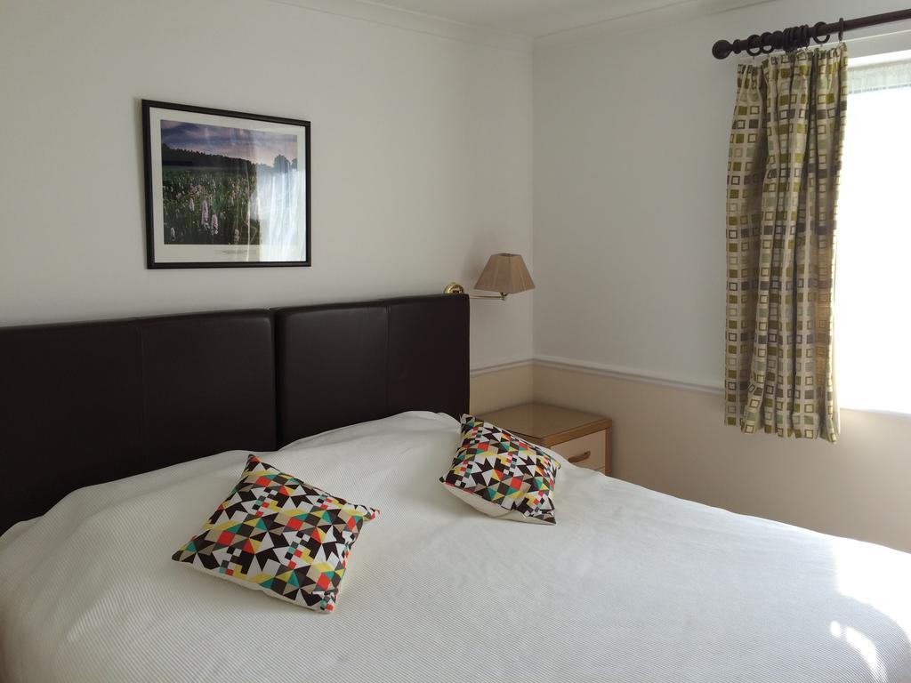 Byways Serviced Apartments Salisbury Oda fotoğraf